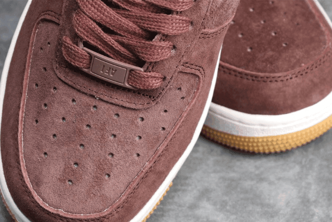 Nike Air Force 1 UPSTEP酒红 耐克真标麂皮空军一号原厂复刻电脑冲孔官方同步 货号：898889-203