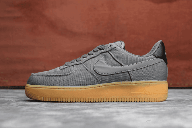 Nike Air Force 1'07 LV8 style灰色 耐克空军一号公司级头层灰色帆布板鞋 货号：AQ0117-001