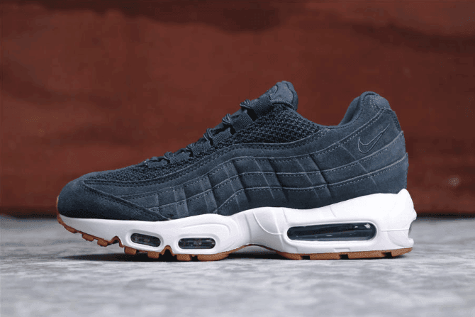 Nike Air Max 95 PRM浅蓝 耐克公司级子弹95系列牛筋底透明气垫 货号：538416-402