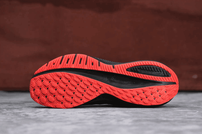 Nike Air Zoom Vomero 14黑红色 耐克真标带半码高品质登月14代网面透气运动鞋 货号：AH7857-006