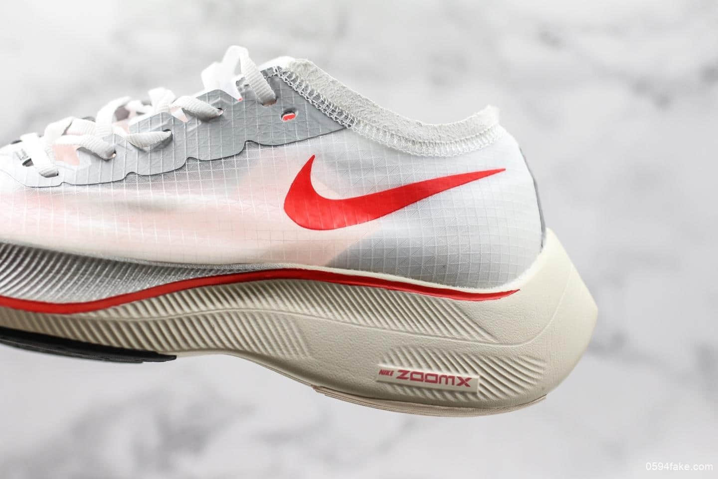 耐克Nike ZoomX Vaporfly Next%公司级版本马拉松跑步鞋全新Vaporweave科技泡棉护垫非对称鞋带系统 货号：AO4568