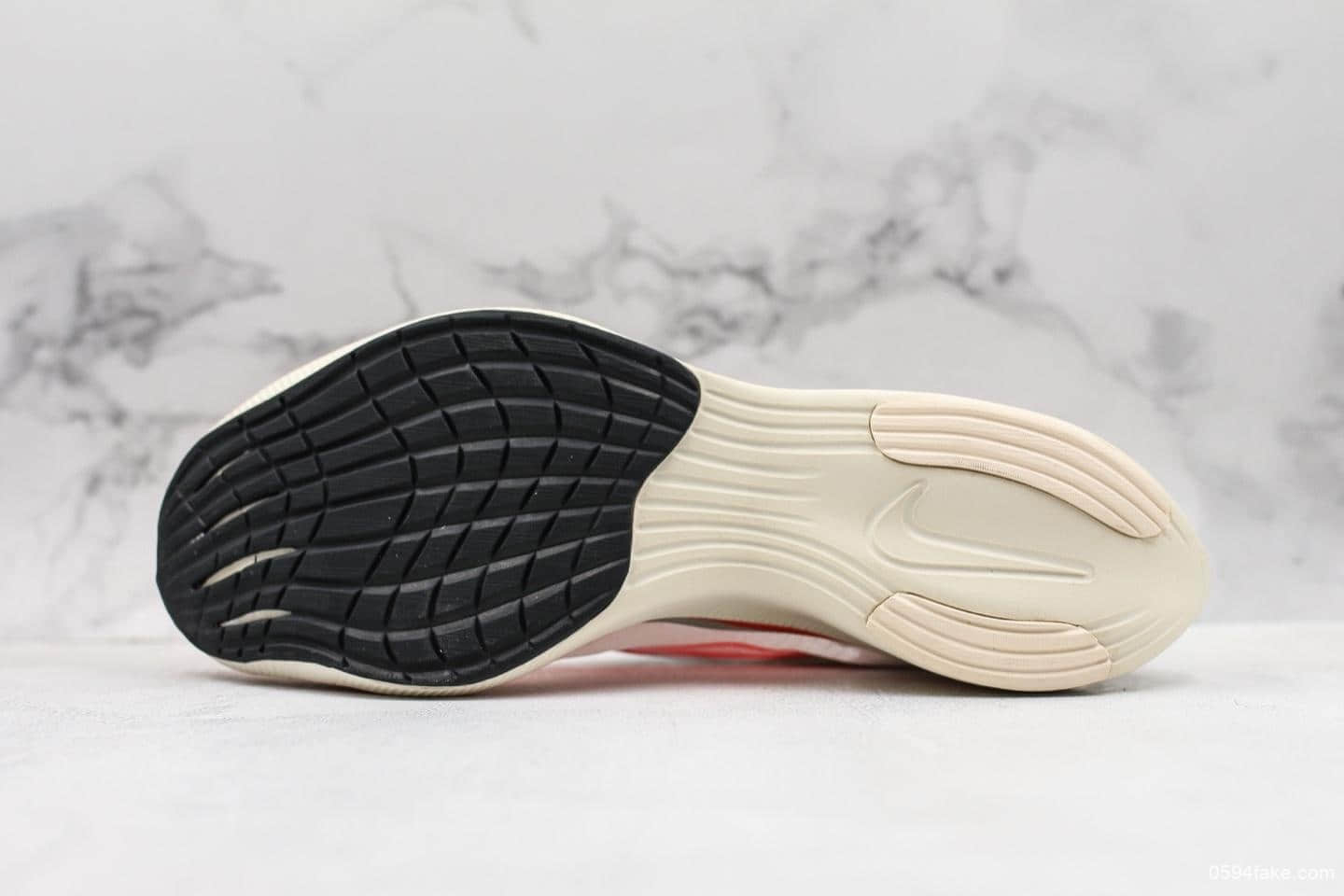 耐克Nike ZoomX Vaporfly Next%公司级版本马拉松跑步鞋全新Vaporweave科技泡棉护垫非对称鞋带系统 货号：AO4568