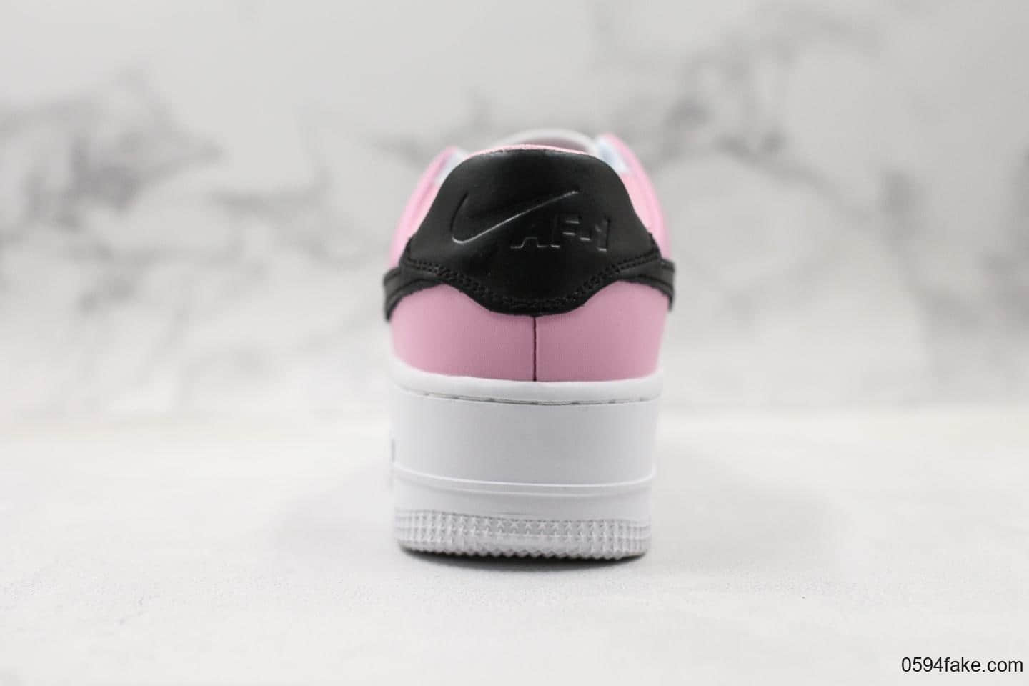 耐克Nike Air Force 1 SAGE LOW LX空军低帮轻量化厚底板鞋纯原版本二次MD组合橡胶+内置气垫 货号：AR5339-102