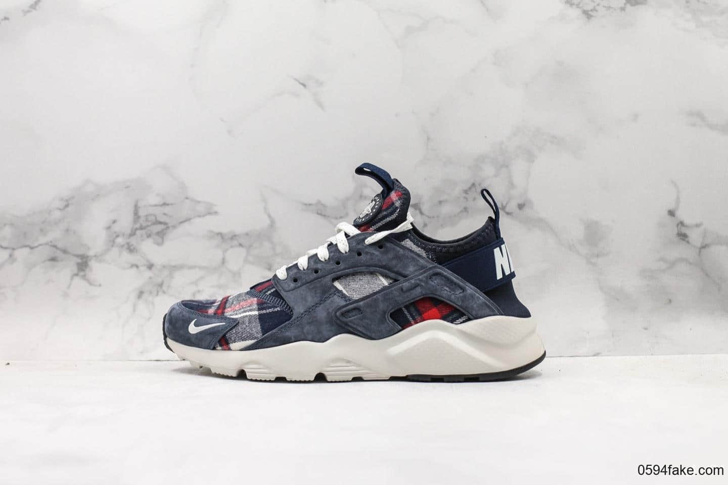 耐克Nike Air Huarache Ultra Suede ID纯原版本华莱士四代顶级猪八革材质秋冬新款内置气垫 货号：AH6809-404