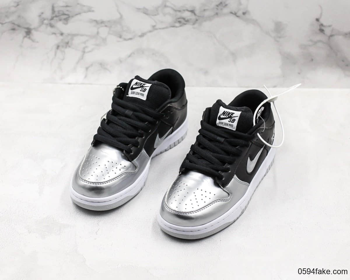 耐克Supreme x Nike SB Dunk Low联名板鞋黑银配色纯原带半码 细节一比一原鞋开模打造 货号：CK3480-001