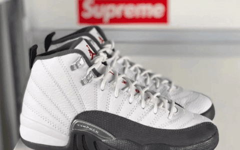 沉稳白灰配色！这双Air Jordan 12 “Dark Grey”你冲不冲？