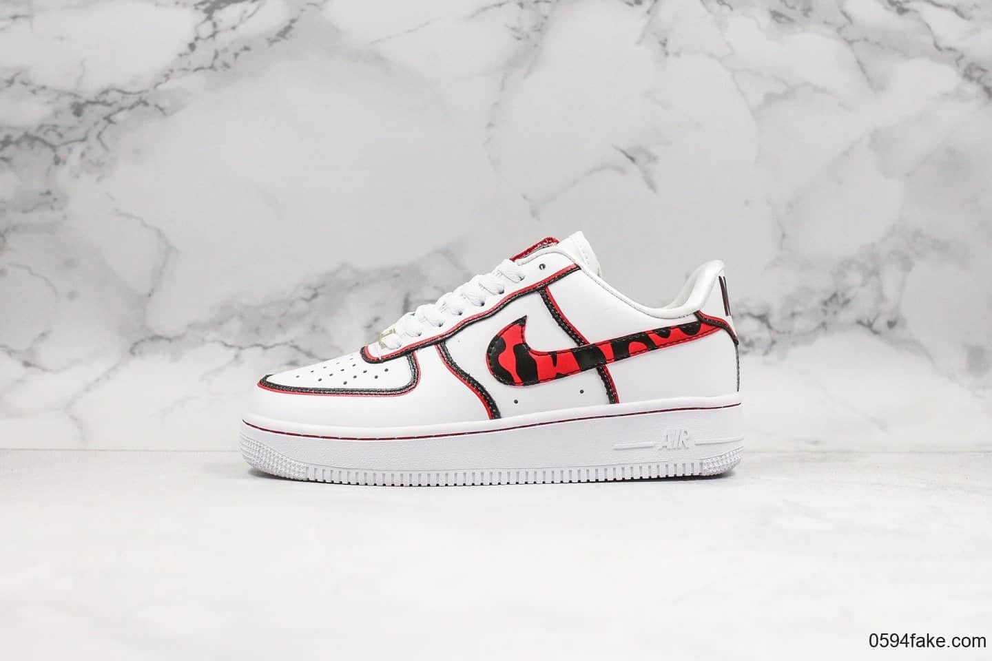 耐克NIke Air Force 1'07 LV8公司级版本低帮空军一号丹尼斯罗德曼白色大学红色原厂内置气垫原盒原标 货号：CK6686-100