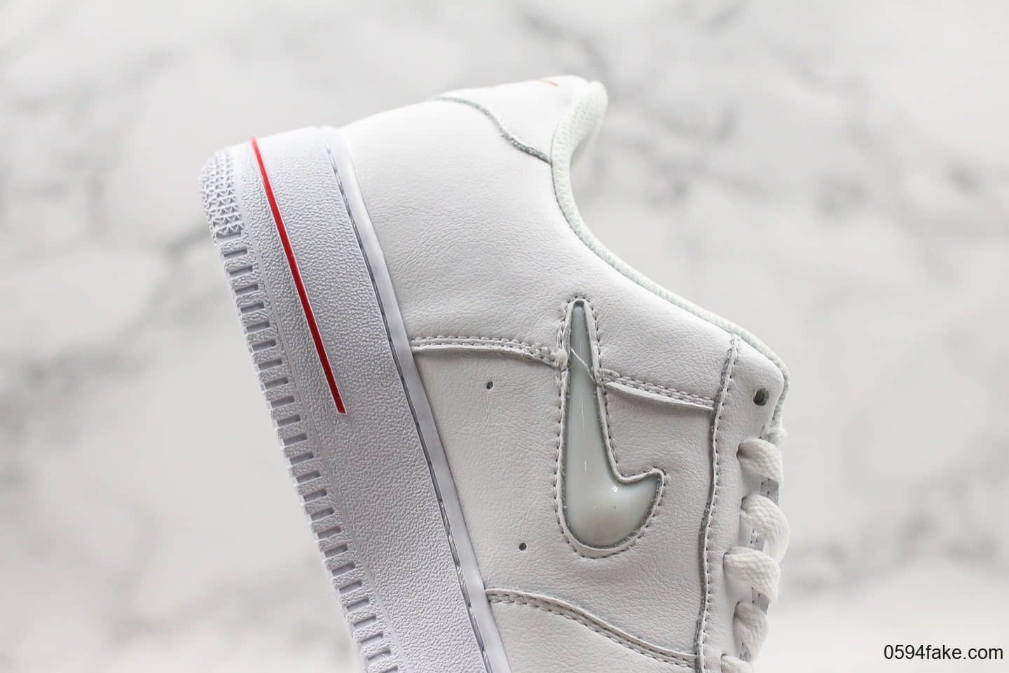 耐克Nike Air Force 1 Low Jewel纯原版本低帮复古小勾白配色内置气垫全新系列原盒原标 货号：CT3438-100