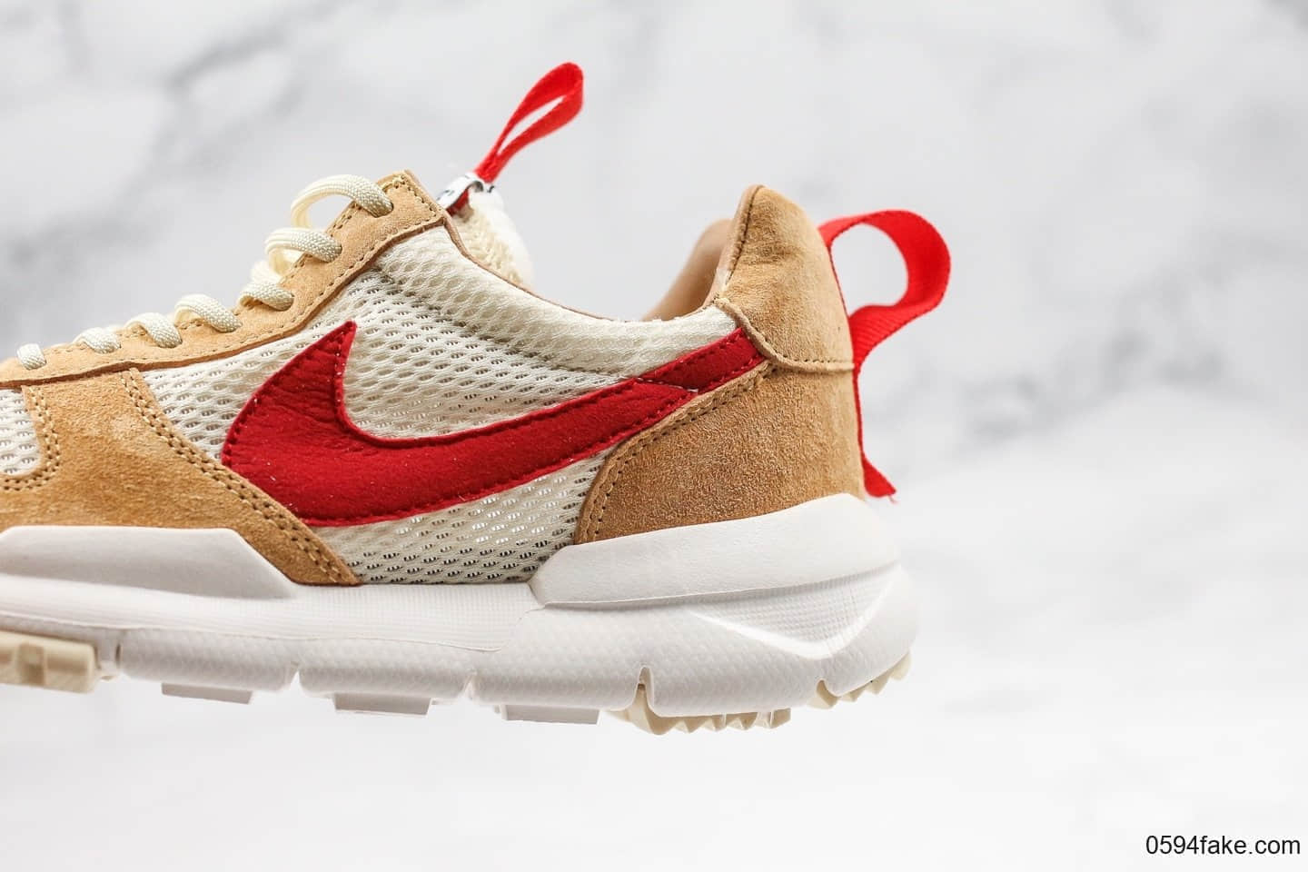 耐克Nike Craft Mars Yard 2.0 x Tom Sachs纯原版本艺术家联名权志龙同款宇航员神游2.0经典款复古做旧黄红勾原盒原标 货号：AA2261-100