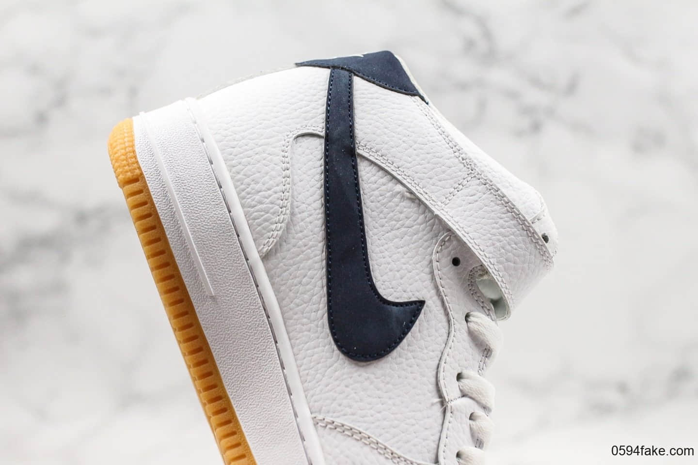 耐克Nike Air Force1 Mid纯原版本高帮空军一号海外发售款深蓝白生胶色内置solo气垫原鞋开模原材打造 货号：CI0058-100