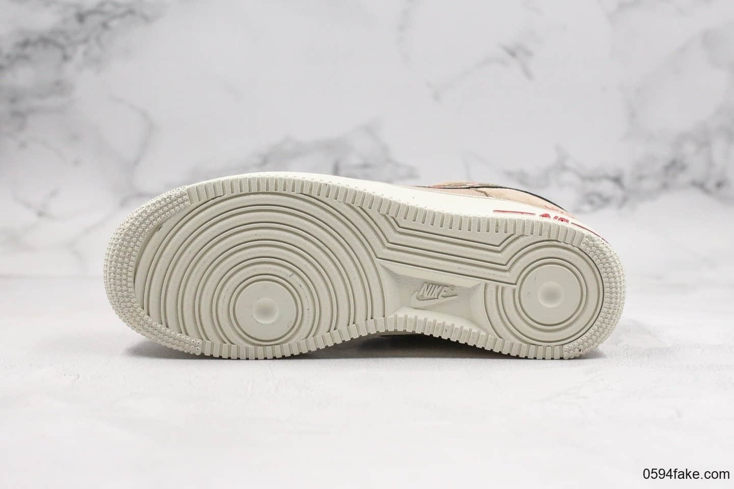 耐克Nike Air Force 1 07 LV8 Suede Pigeon Fury x SBTG x Jeff Staple纯原版本新加坡定制团队三方联名款低帮空军一号卡其灰迷彩血红鸽子配色原档案数据开发 货号：AO2285-200