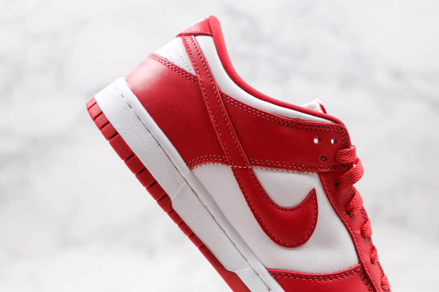 耐克Nike SB Dunk Low ST.JHONS纯原版本低帮肯塔基大学SB板鞋白红色原档案数据开发 货号：CU1727-100