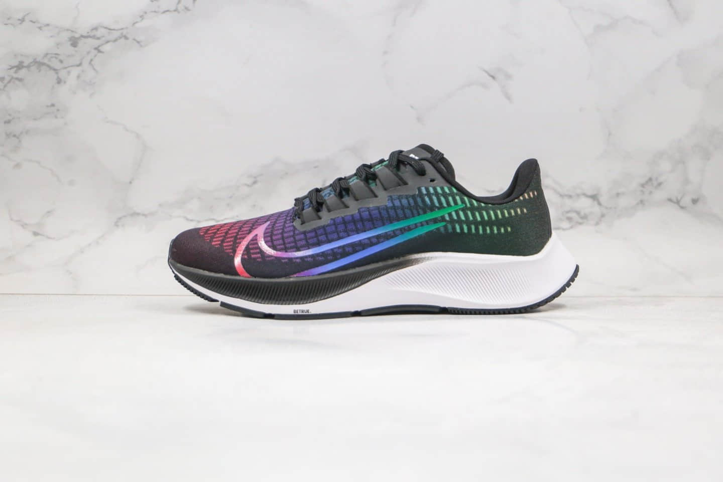 耐克Nike Zoom Pegasus 37纯原版本登月37代黑彩虹区分市面通货版本 货号：CV0266-001