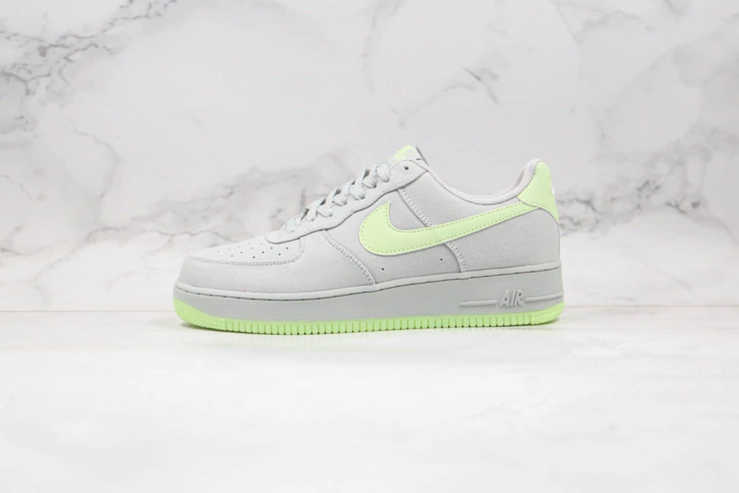 耐克Nike Air Force 1 Low纯原版本低帮空军一号灰绿色帆布面料内置气垫 货号：315122-107