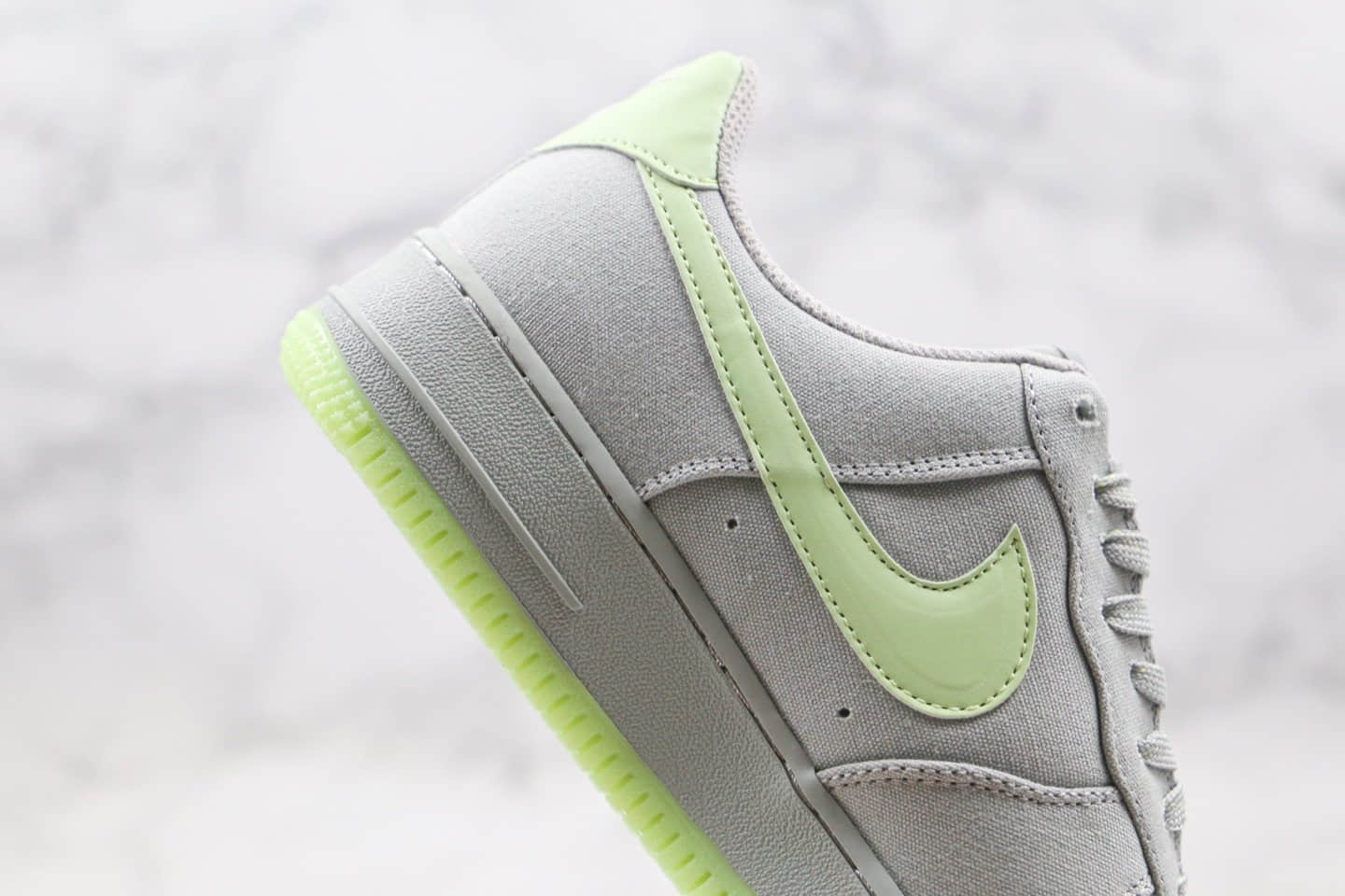 耐克Nike Air Force 1 Low纯原版本低帮空军一号灰绿色帆布面料内置气垫 货号：315122-107