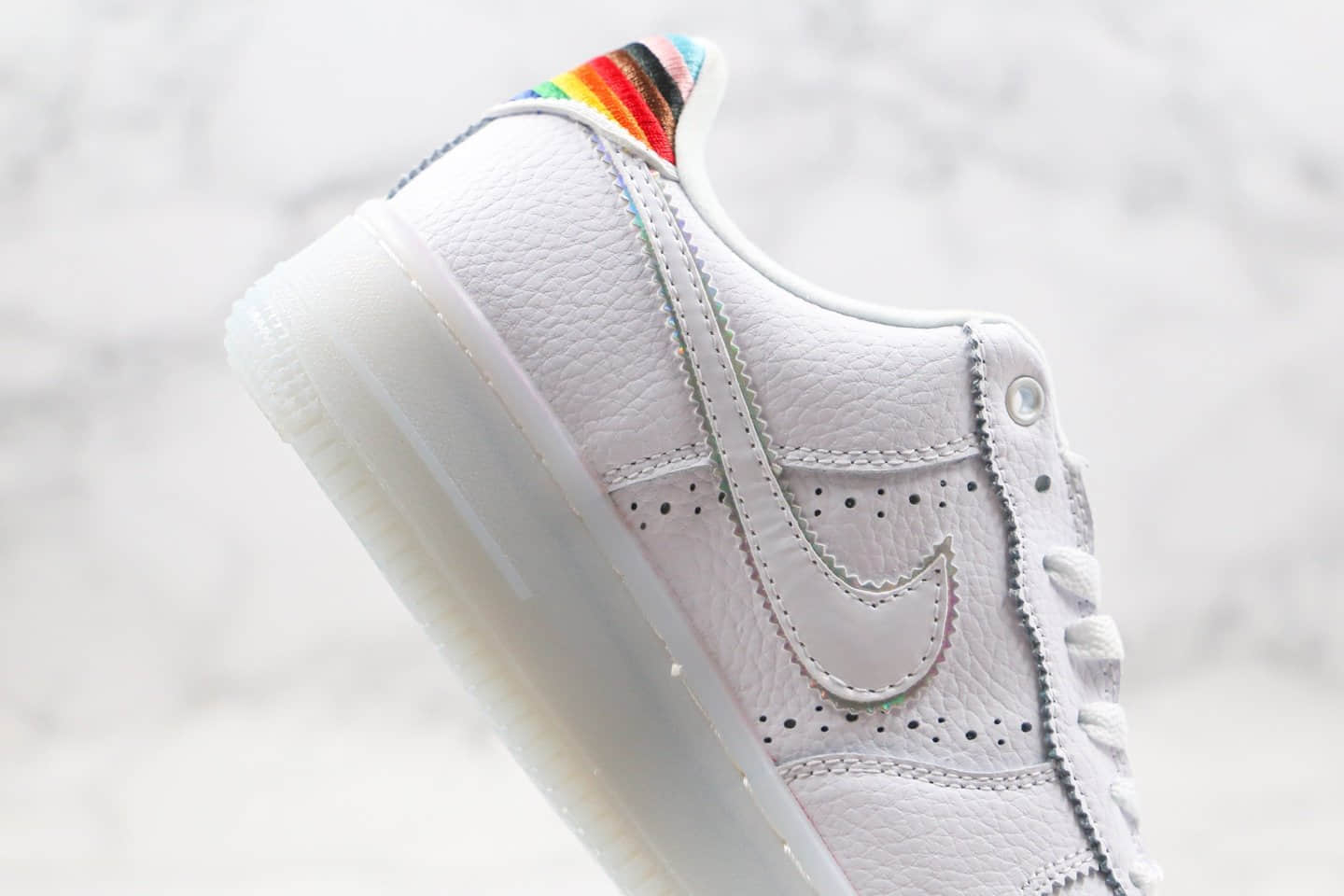 耐克Nike Air Force 1 Betrue纯原版本低帮空军一号果冻底彩虹盒白彩虹尾原盒原标原档案数据开发 货号：CV0258-100