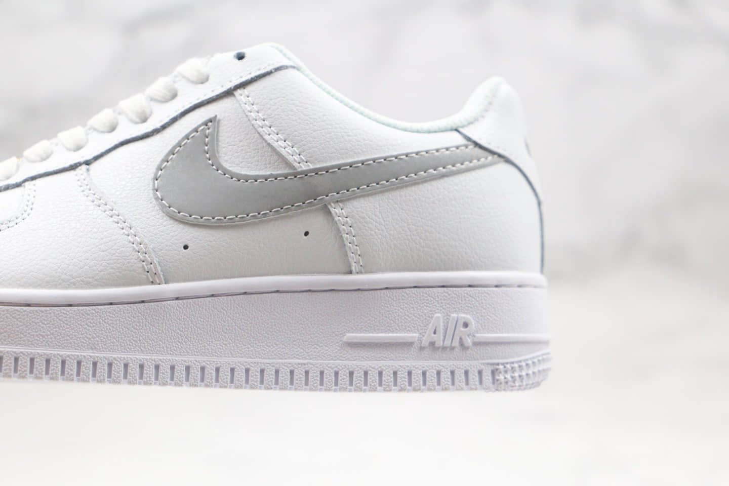 耐克Nike Air Force 1 Low公司级版本空军一号板鞋AF1白银3M反光原纸板开发 货号：AH0287-012