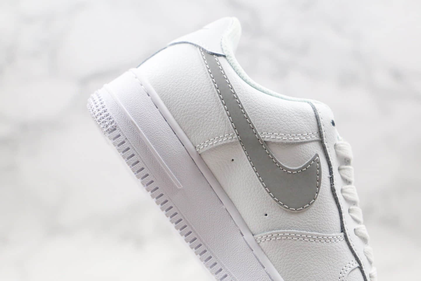 耐克Nike Air Force 1 Low公司级版本空军一号板鞋AF1白银3M反光原纸板开发 货号：AH0287-012