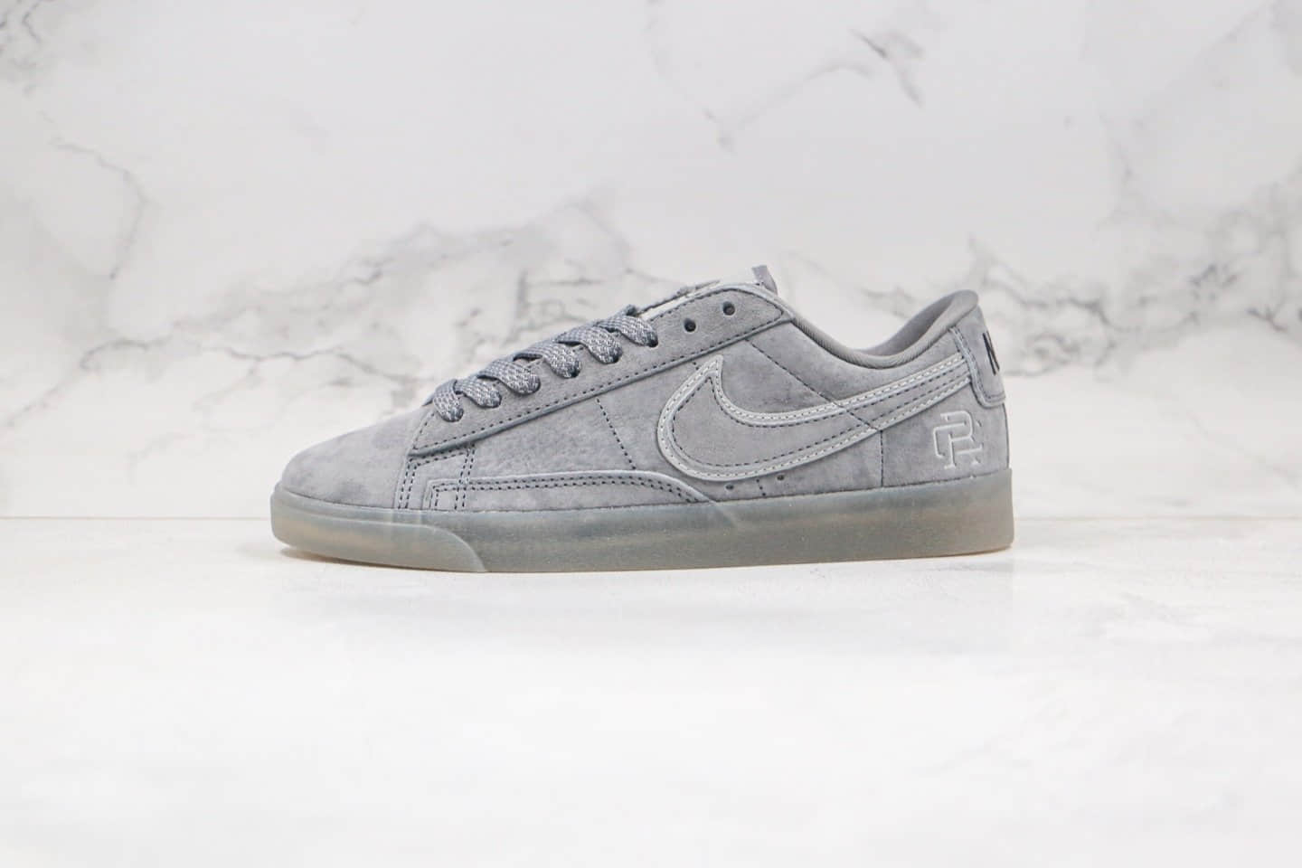 耐克Nike Blazer SB x Reigning Champ纯原版本卫冕冠军联名款低帮开拓者3M板鞋灰色麂皮原盒原标 货号：454471-900