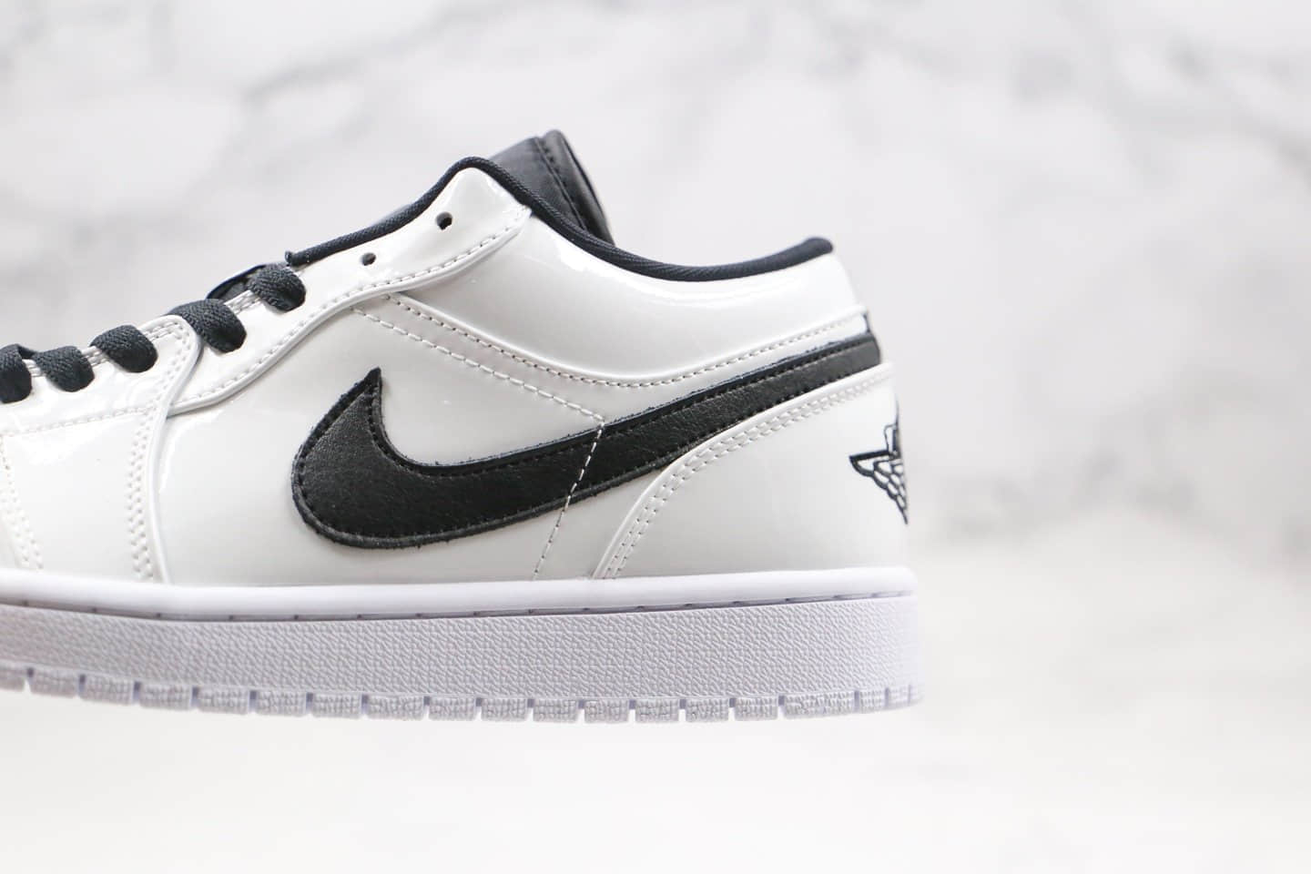 乔丹Air Jordan 1 Low WHITE BLACK纯原版本低帮AJ1漆皮拼接熊猫黑白配色内置气垫区别市面通货版本 货号：553560-103