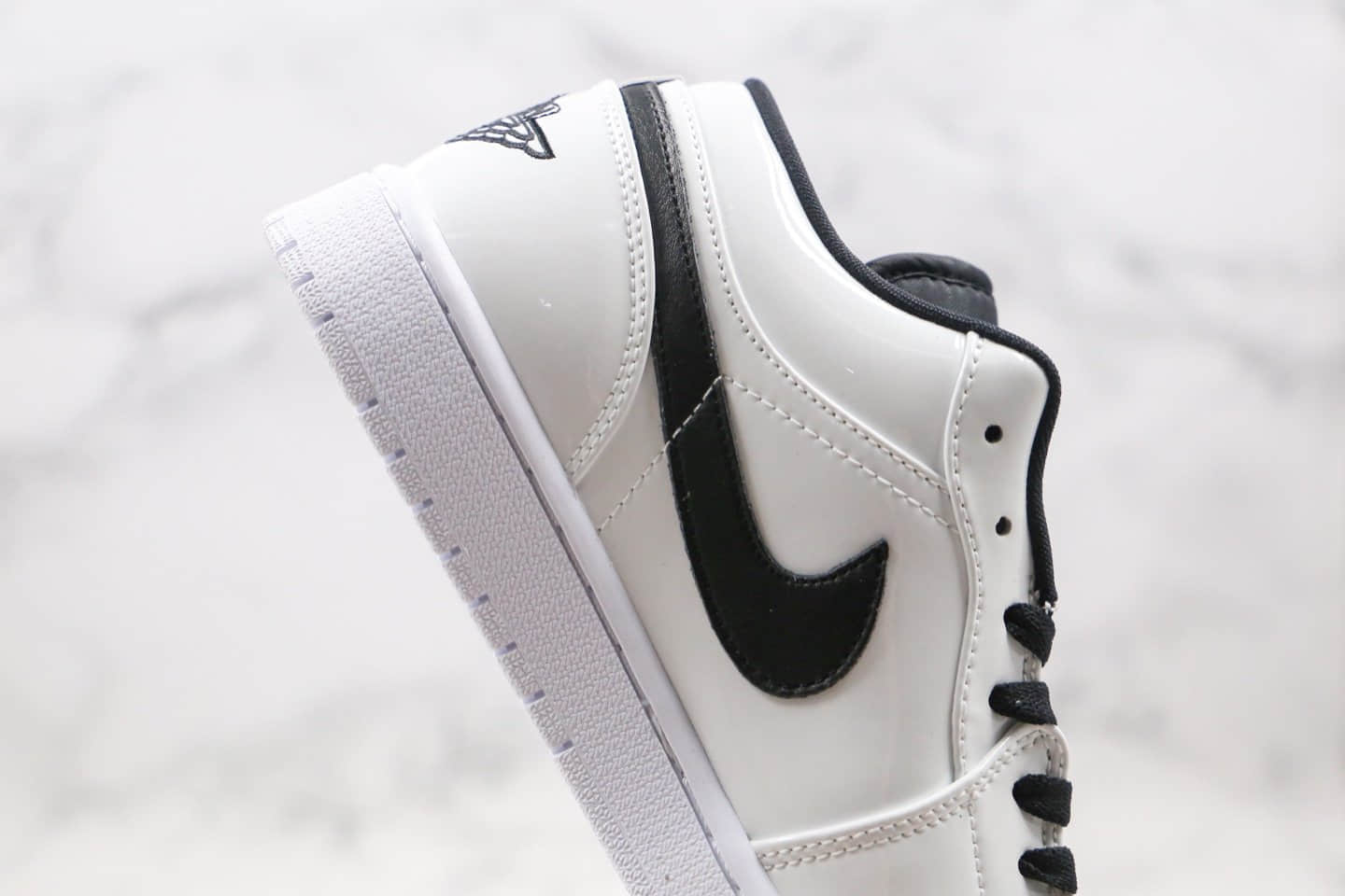 乔丹Air Jordan 1 Low WHITE BLACK纯原版本低帮AJ1漆皮拼接熊猫黑白配色内置气垫区别市面通货版本 货号：553560-103