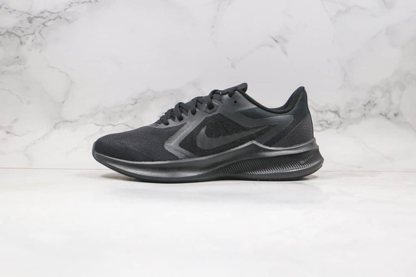 耐克Nike Downshimdter 10纯原版本登月十代跑步鞋全黑色正确原装组合大底原盒原标 货号：CI9983-002
