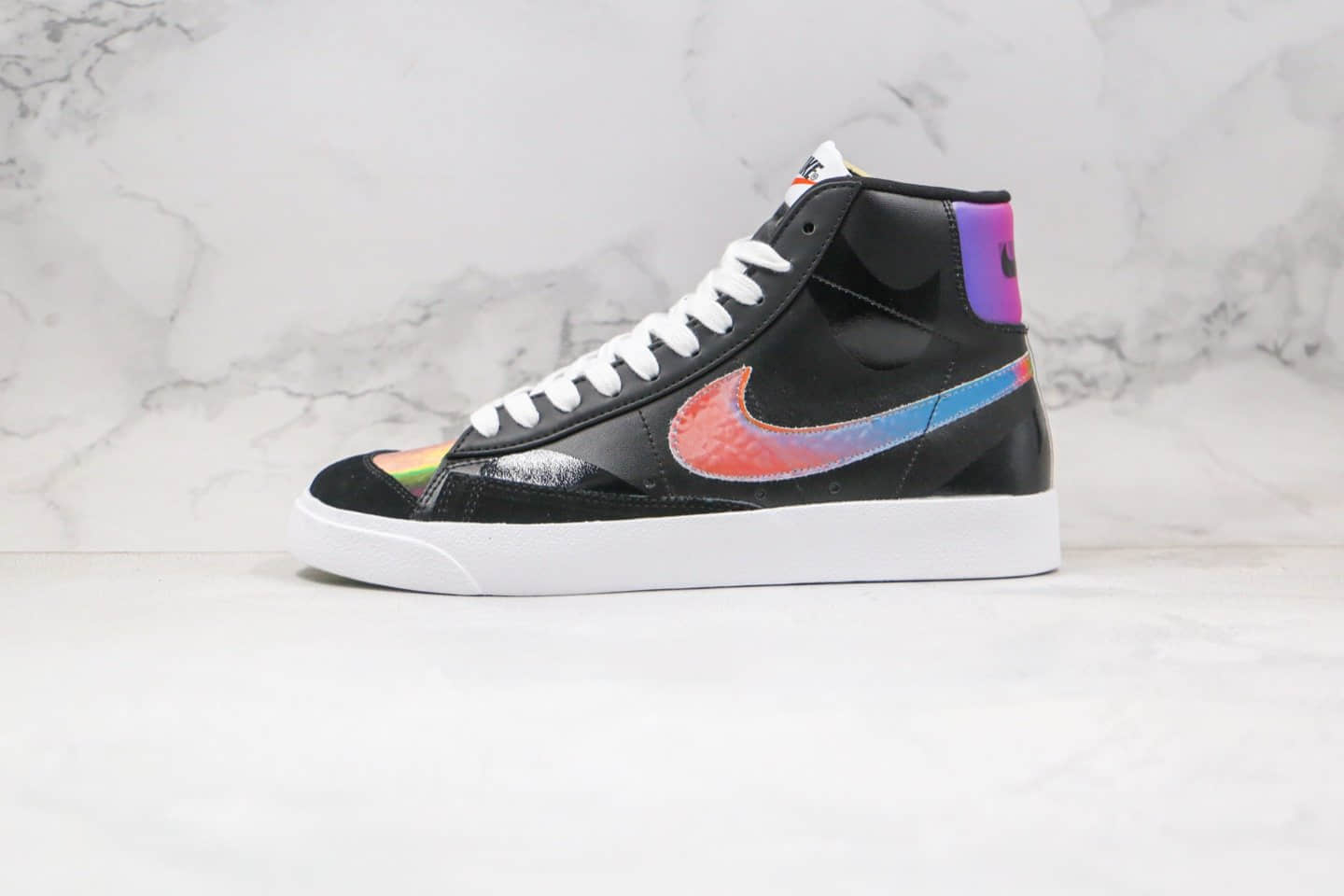 耐克NIKE BLAZER LOW The New Way纯原版本中帮开拓者黑彩虹炫彩夜光板鞋原楦头纸板打造 货号：CZ8653-036