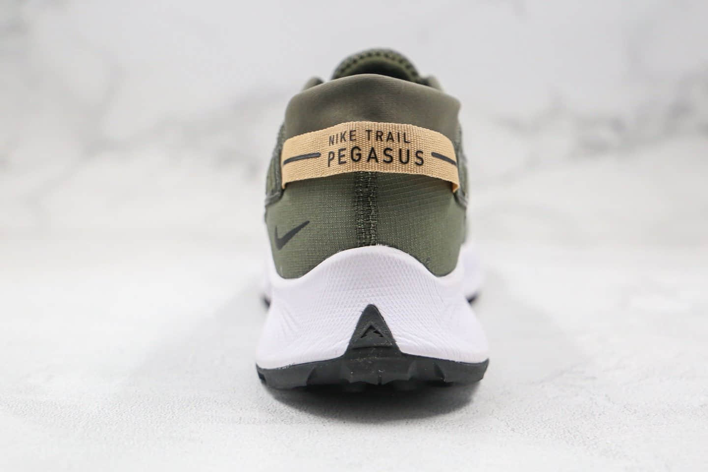 耐克Nike Zoom Pegasus Trall 2纯原版本登月系列超级飞马2代越野跑鞋橄榄绿配色原盒原标内置气垫 货号：CK4305-300