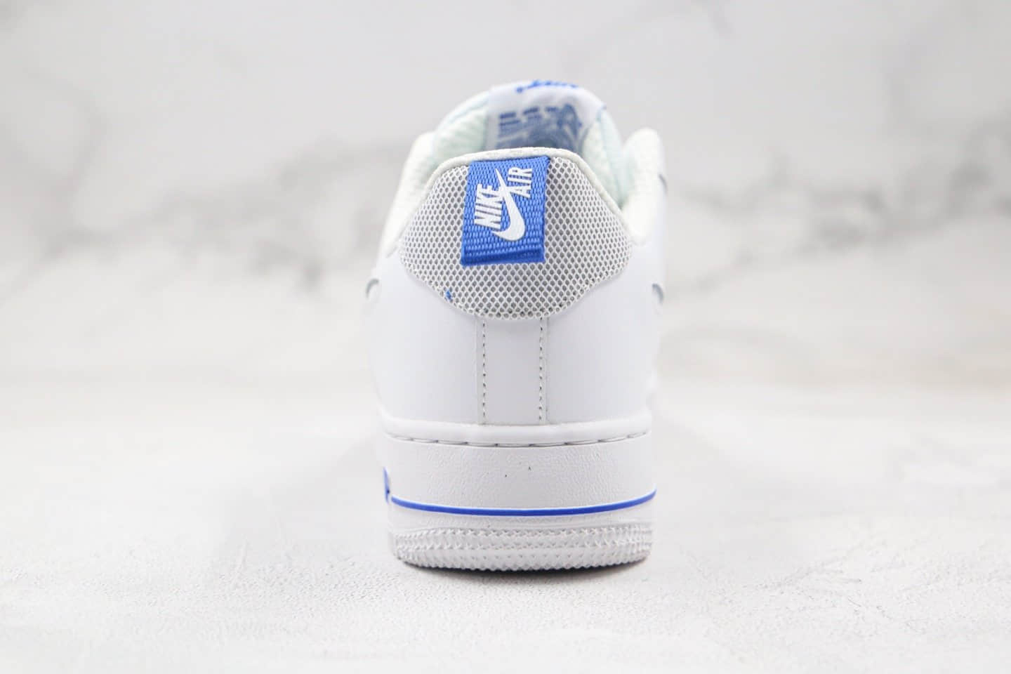 耐克Nike Air Force 1 Low Cut-Out纯原版本低帮空军一号镂空LOGO钩白蓝色板鞋内置气垫 货号：DC1429-100