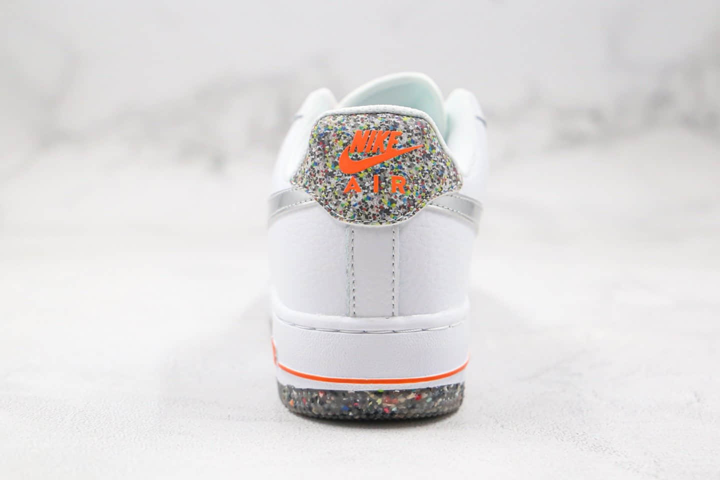 耐克Nike Air Force 1 Low纯原版本低帮空军一号马赛克像素白黑银色板鞋内置全掌Sole气垫 货号：DB1558-100