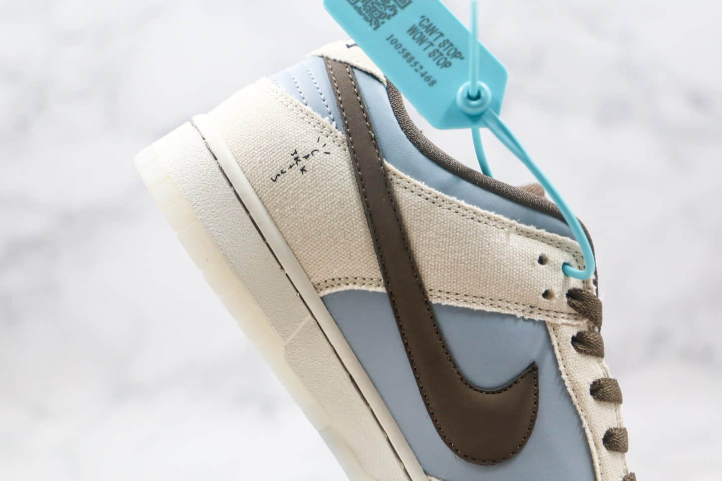 耐克Nike Dunk SB Low playstation纯原版本客制款索尼联名款低帮sb倒钩dunk米白蓝色板鞋原档案数据开发 货号：BQ6817-101