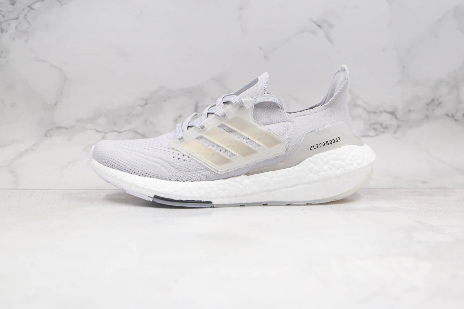 纯原版本阿迪达斯UB7.0白灰色爆米花跑鞋出货