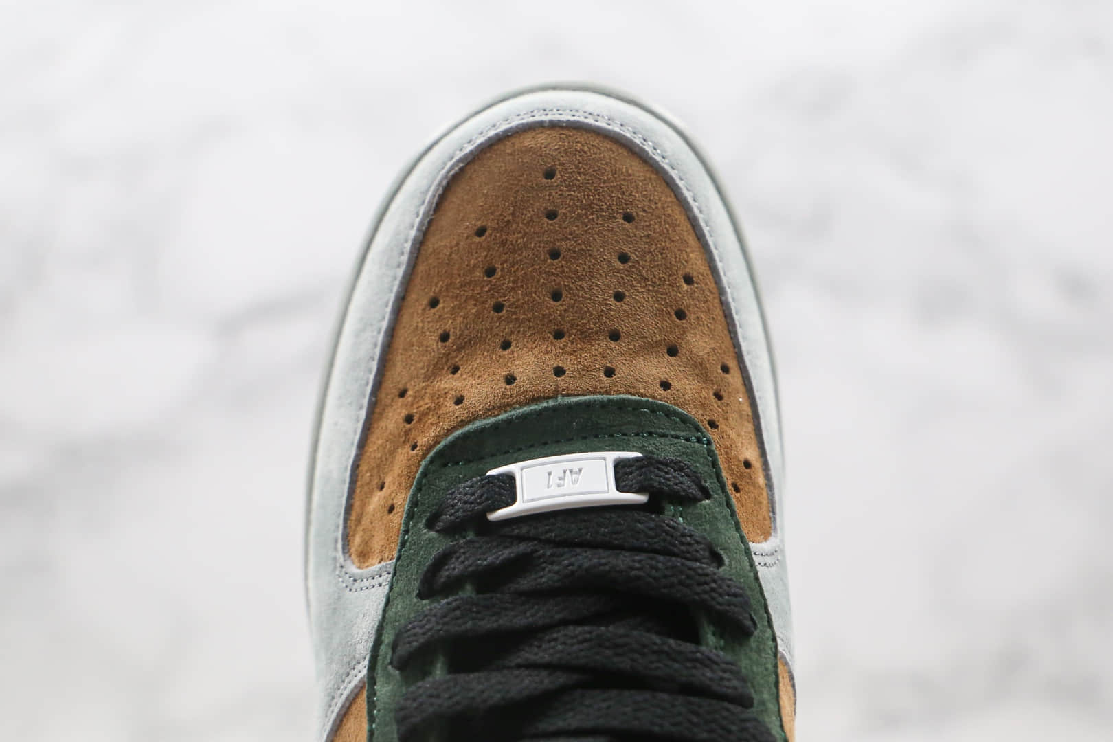 耐克Nike Air Force 1 Low Christmas纯原版本低帮空军一号圣诞节配色板鞋内置气垫原盒原标 货号：CQ5059-101