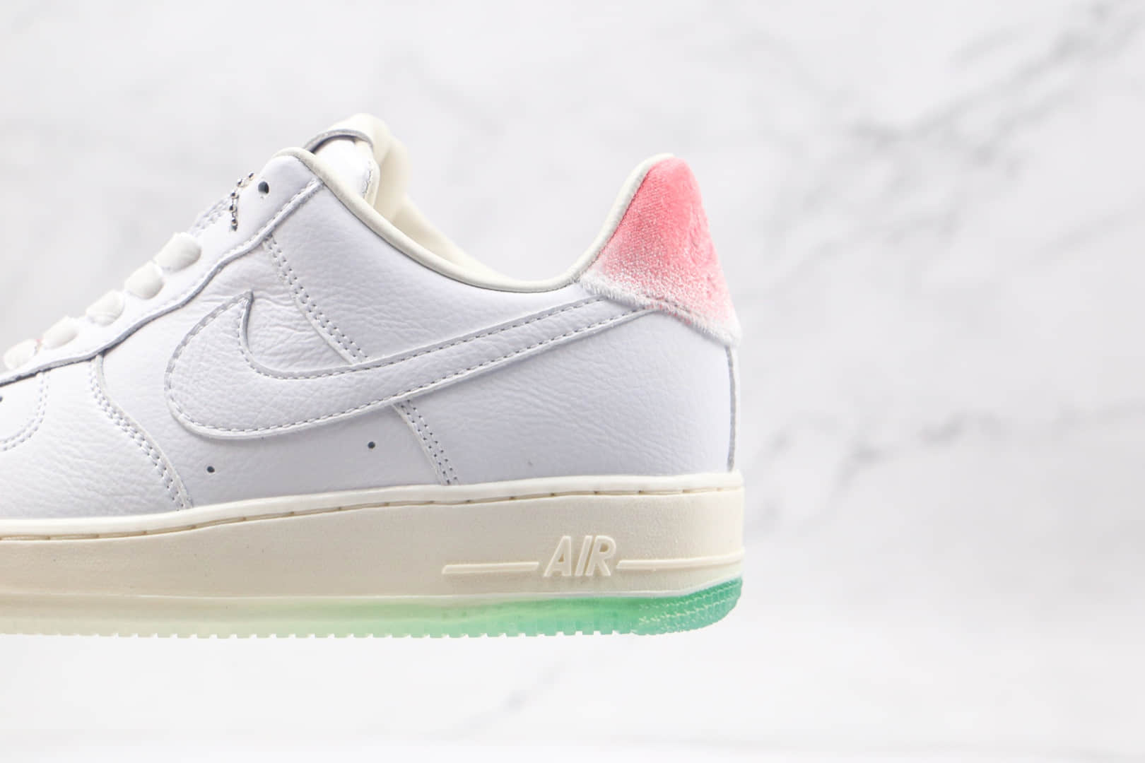 耐克Nike Air Force 1 '07 PRM纯原版本低帮空军一号白绿粉寿桃配色板鞋内置Sole气垫 货号：DC3287-111