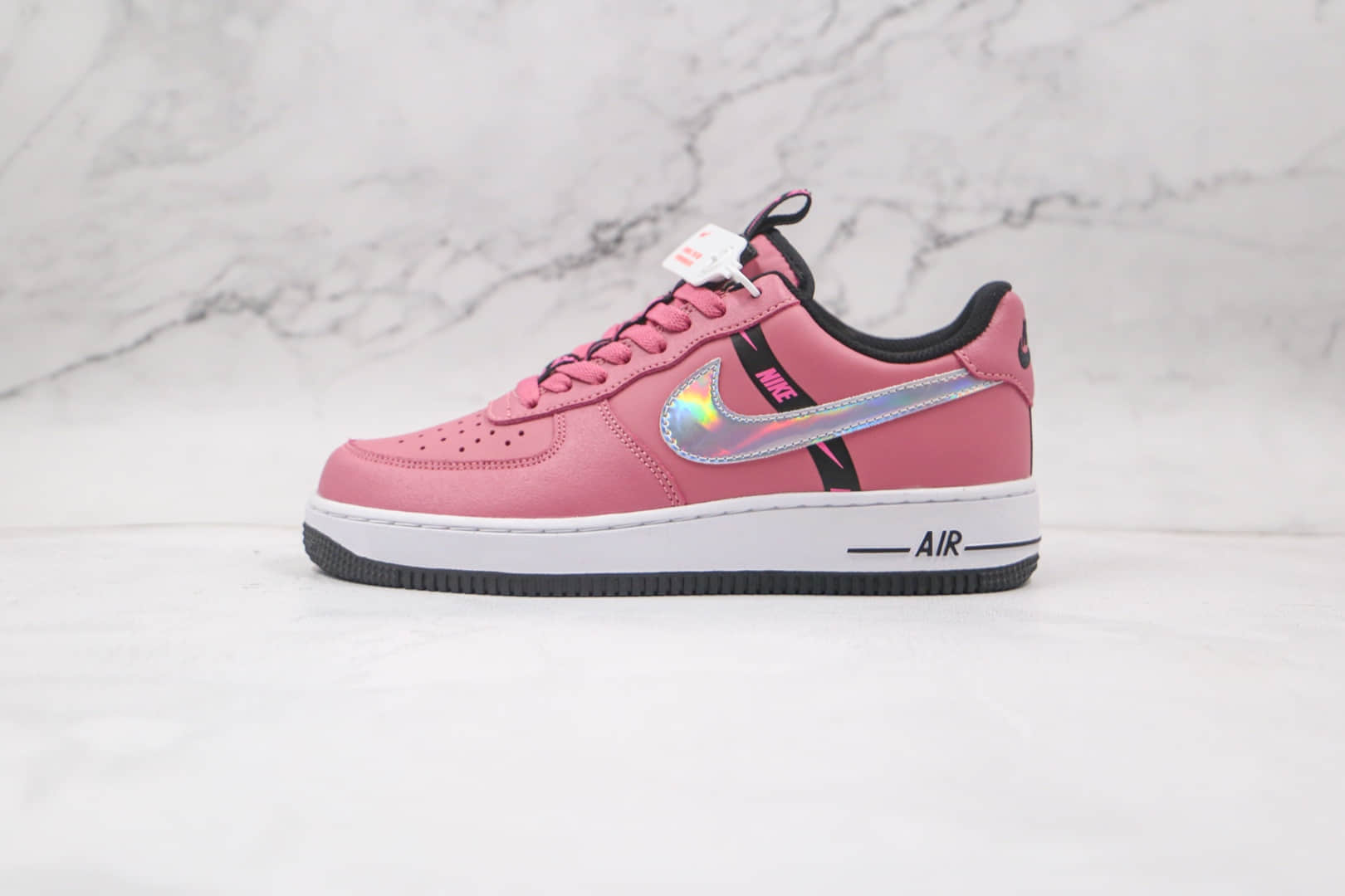 耐克Nike Air Force 1 LVB KSA纯原版本低帮空军一号玫红粉色皮面刺绣3M反光勾板鞋正确鞋面材质 货号：CT4683-600
