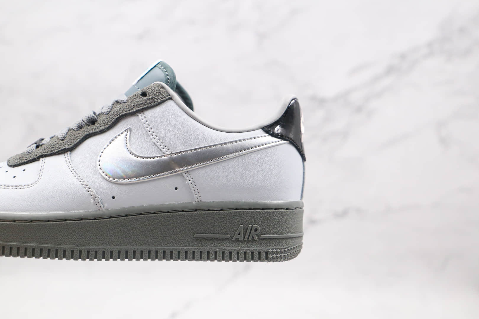 耐克Nike Air Force 1 Low 07 University纯原版本低帮空军一号白银灰色板鞋内置气垫 货号：DC1163-100