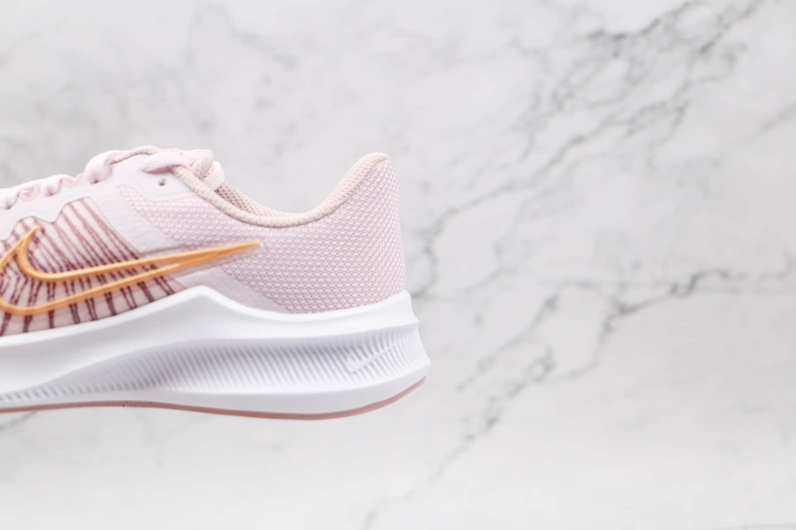 耐克NIKE DOWNSHFTER 11纯原版本登月11代粉色女子跑步鞋原楦头纸板打造 货号：CW3413-500