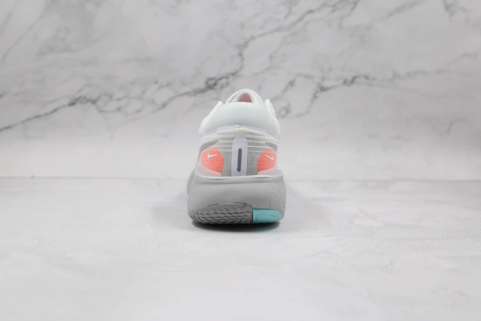 耐克Nike ZoomX Invincible Run FK纯原版本白灰色Zoom跑鞋原档案数据开发 货号：CT2228-100