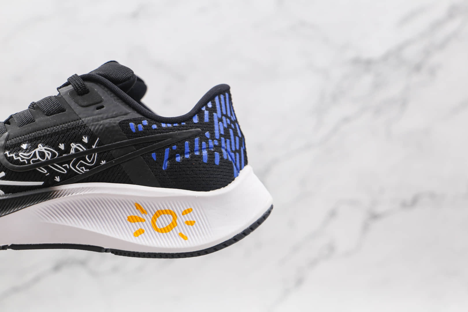 耐克Nike Air Zoom Pegasus 38纯原版本登月38代黑色涂鸦慢跑鞋原档案数据开发 货号：DM3274-001