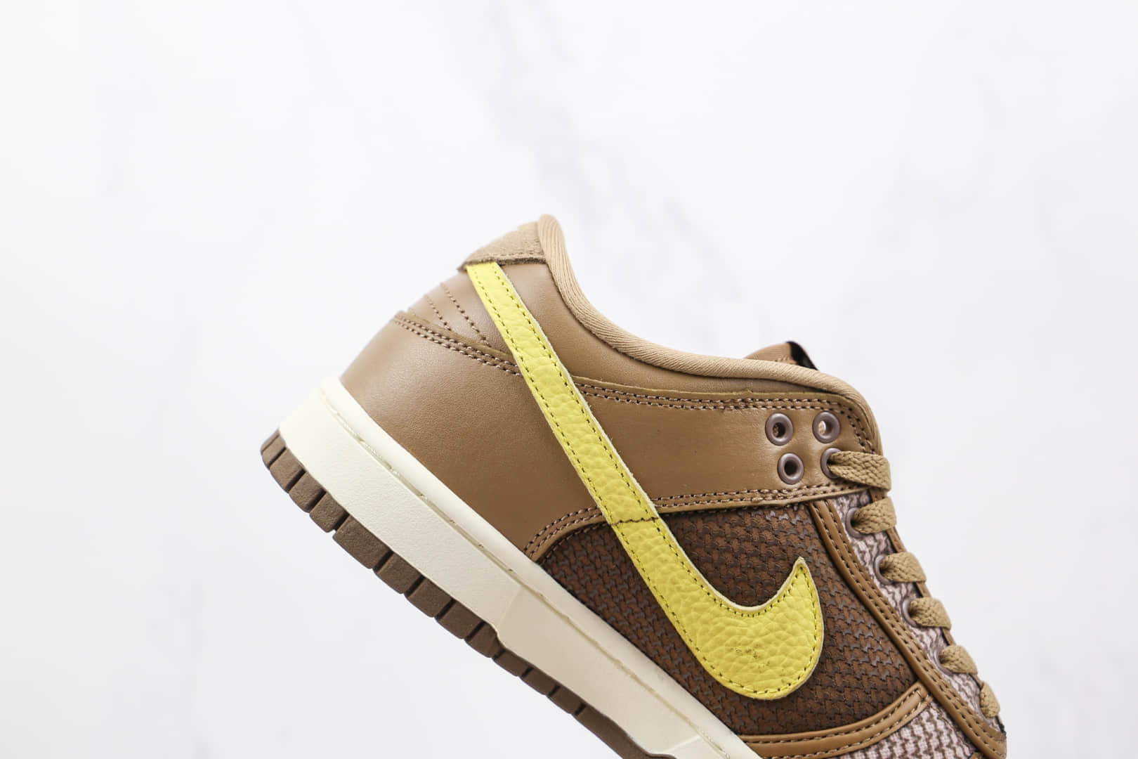 耐克NIKE DUNK LOW X UNDEFEATED联名款纯原版本低帮DUNK棕黄色板鞋原盒原标 货号：DH3061-200