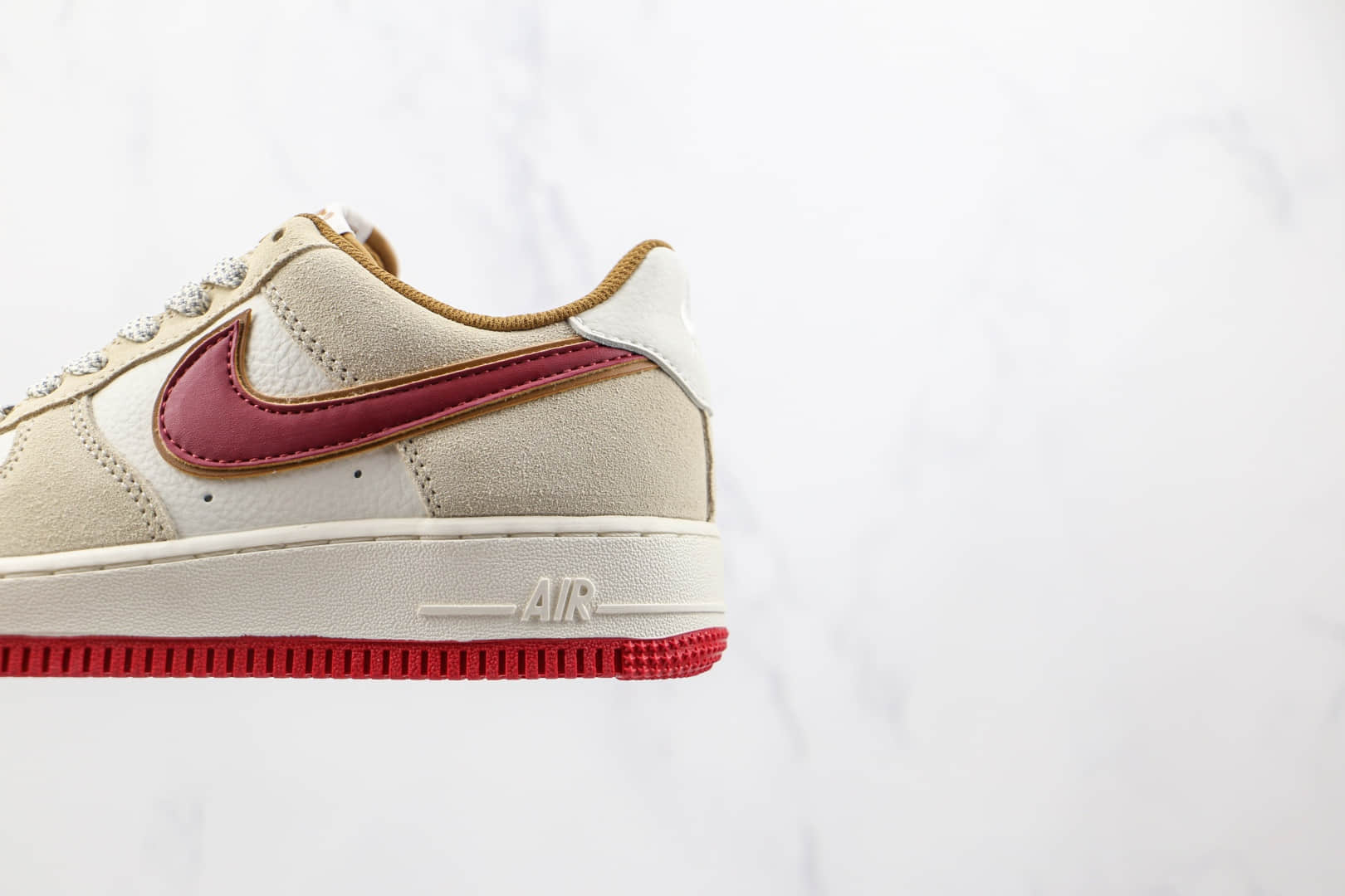 耐克Nike Air Force 1纯原版本低帮空军一号米黄红色板鞋内置气垫 货号：QZ3068-226