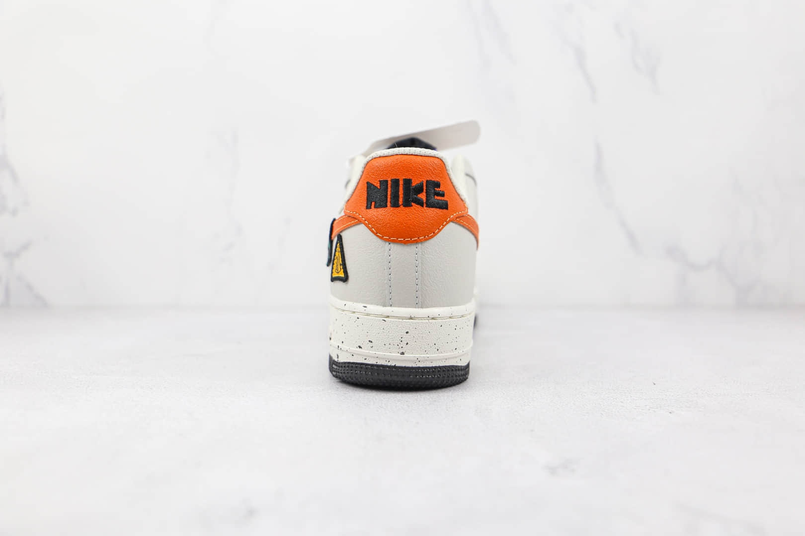 耐克Nike Air Force 1 Low BG纯原版本低帮空军一号米橙色马赛克板鞋内置气垫 货号：DO4657-081