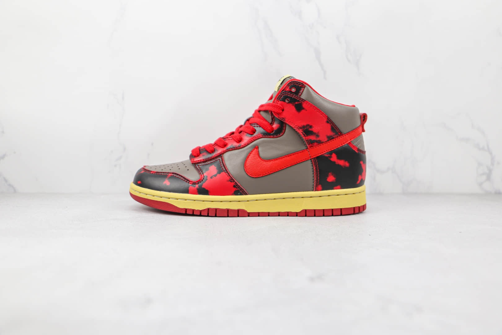 耐克Nike Dunk High 1985纯原版本高帮DUNK黑红色酸洗扎染柠檬滴板鞋原楦头纸板打造 货号：DD9404-600