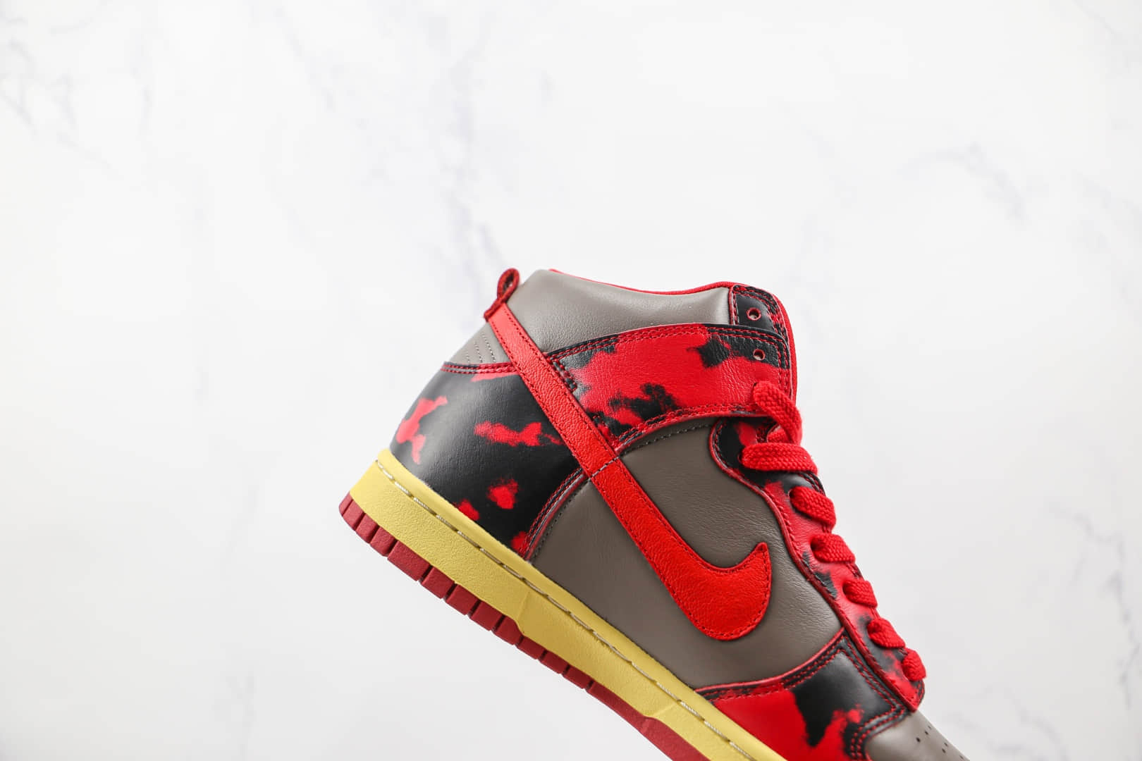 耐克Nike Dunk High 1985纯原版本高帮DUNK黑红色酸洗扎染柠檬滴板鞋原楦头纸板打造 货号：DD9404-600