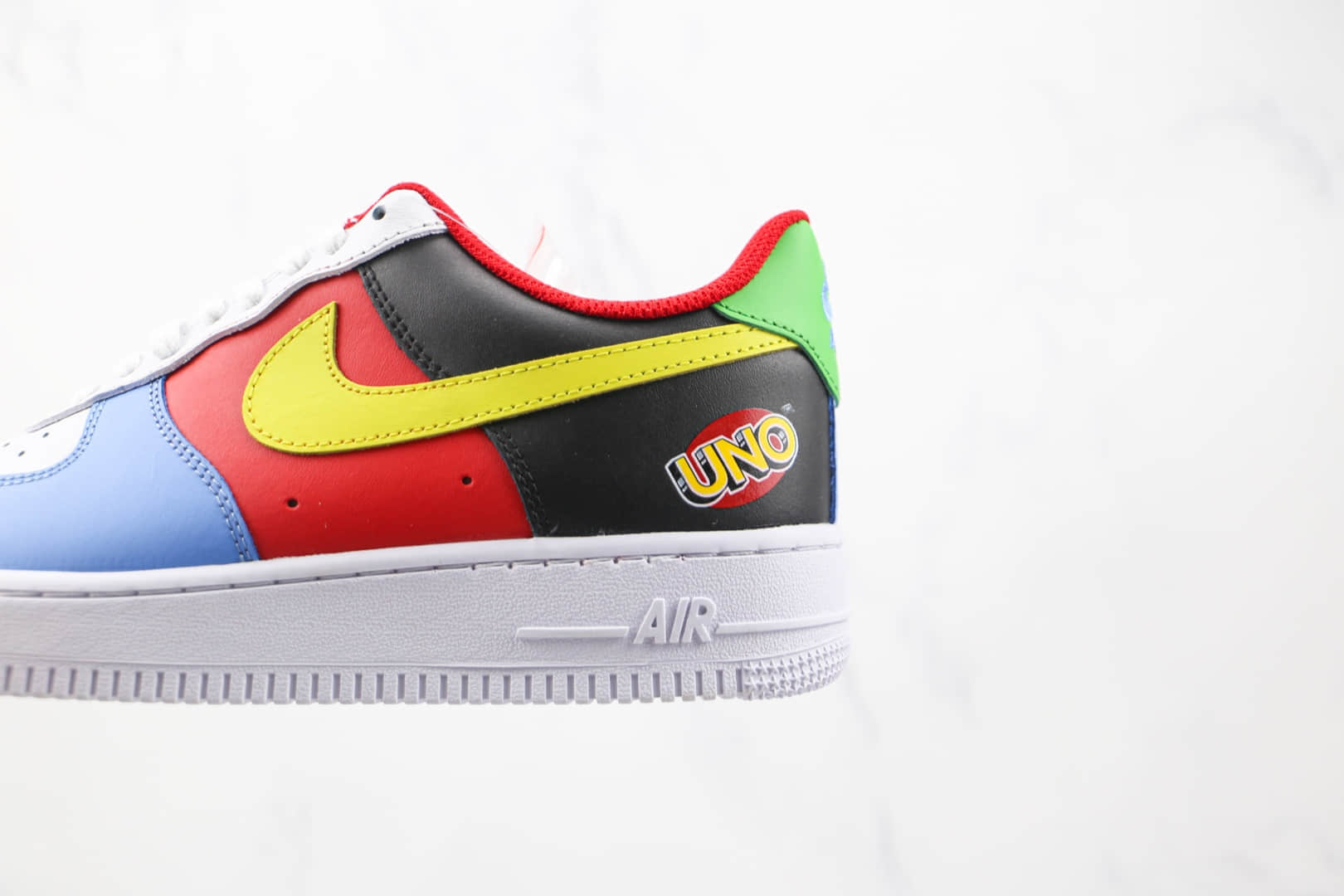 耐克Nike Air Force 1 x UNO联名款纯原版本低帮空军一号蓝红黑黄拼色彩虹配色板鞋内置气垫 货号：DC8887-100