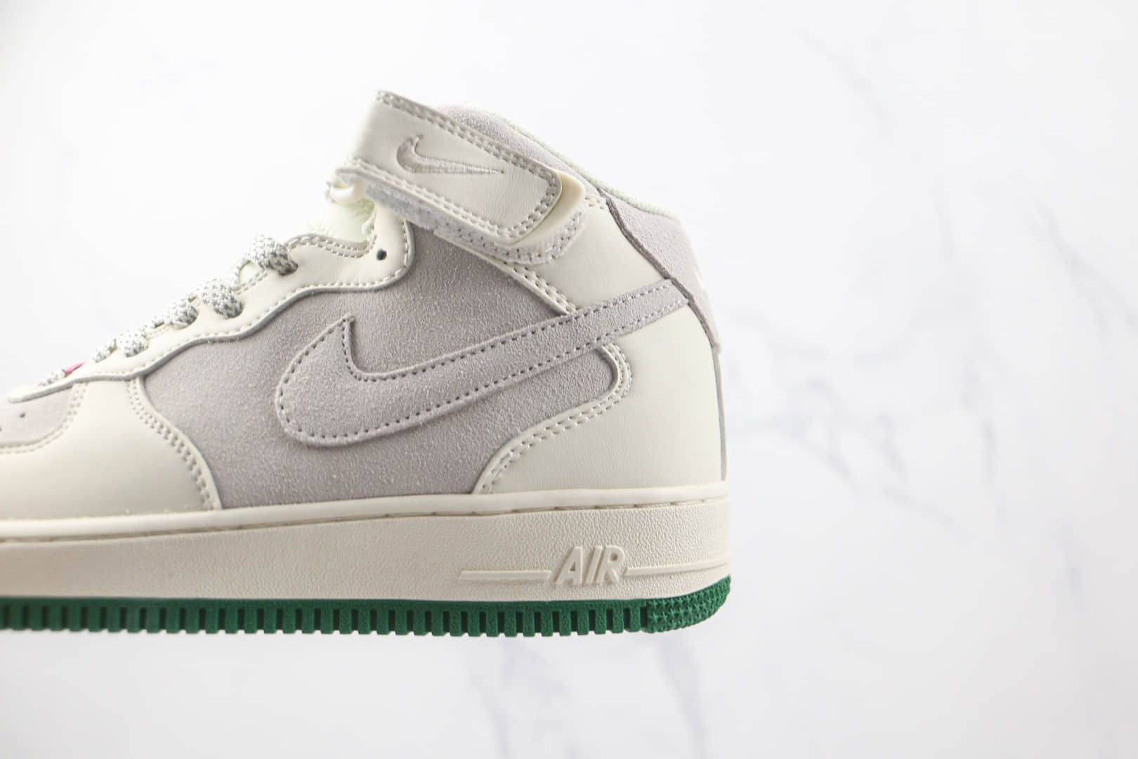 耐克Nike Air Force 1‘07 Mid纯原版本中帮空军一号麂皮米白色3M反光板鞋内置气垫 货号：GY3368-308
