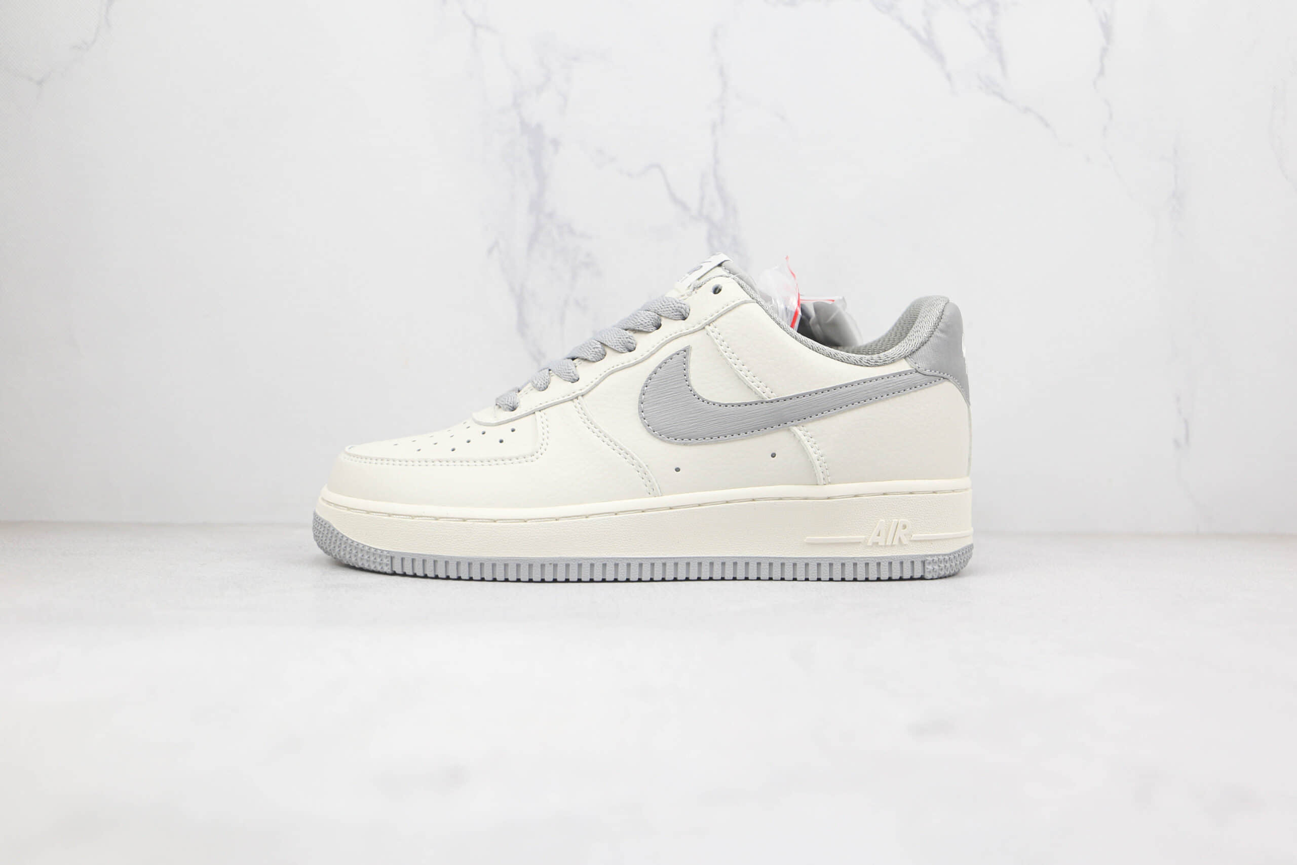 耐克Nike Air Force 1 07 Low纯原版本低帮空军一号白灰马克笔板鞋内置气垫 货号：NK6369-566