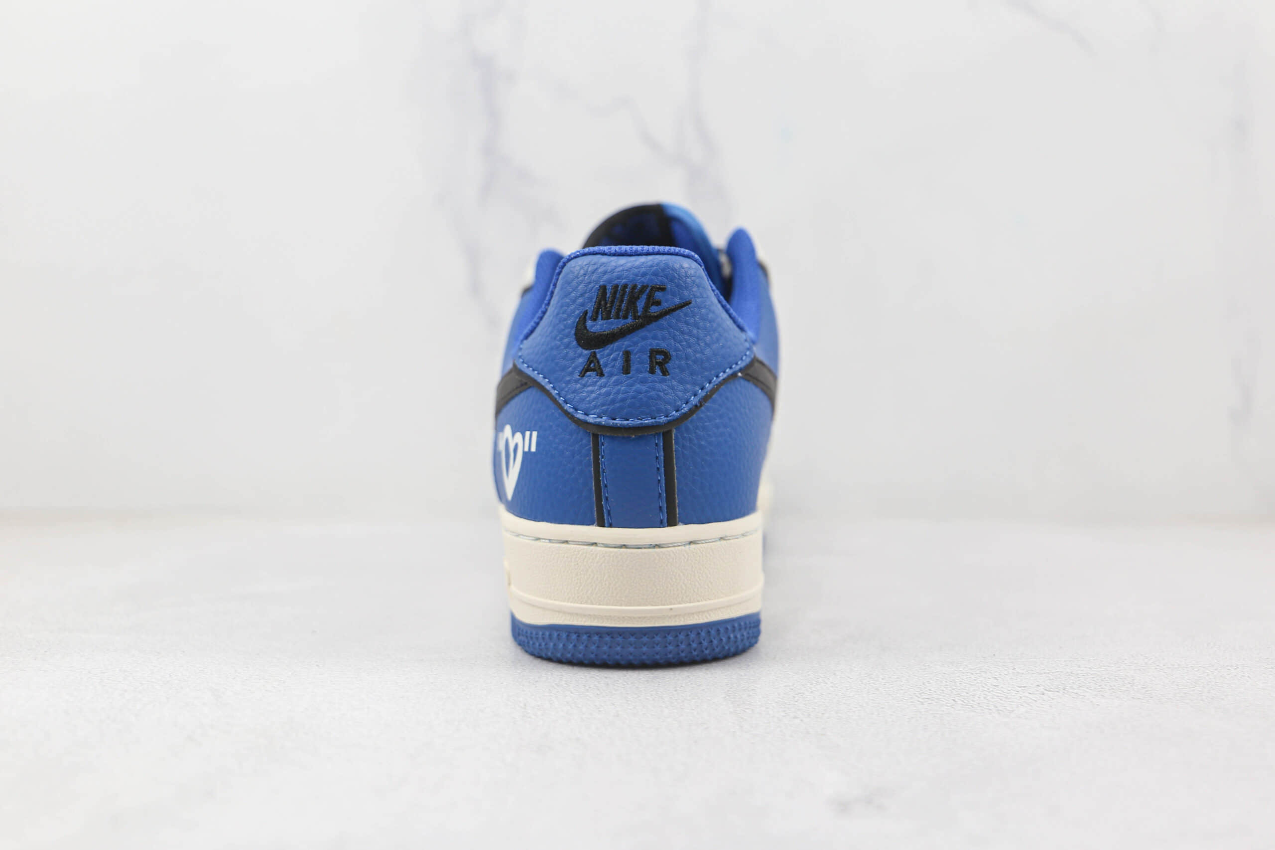 耐克Nike Air Force 1 07 Low纯原版本低帮空军一号白蓝爱心跳动的心配色板鞋内置气垫 货号：AL2236-300