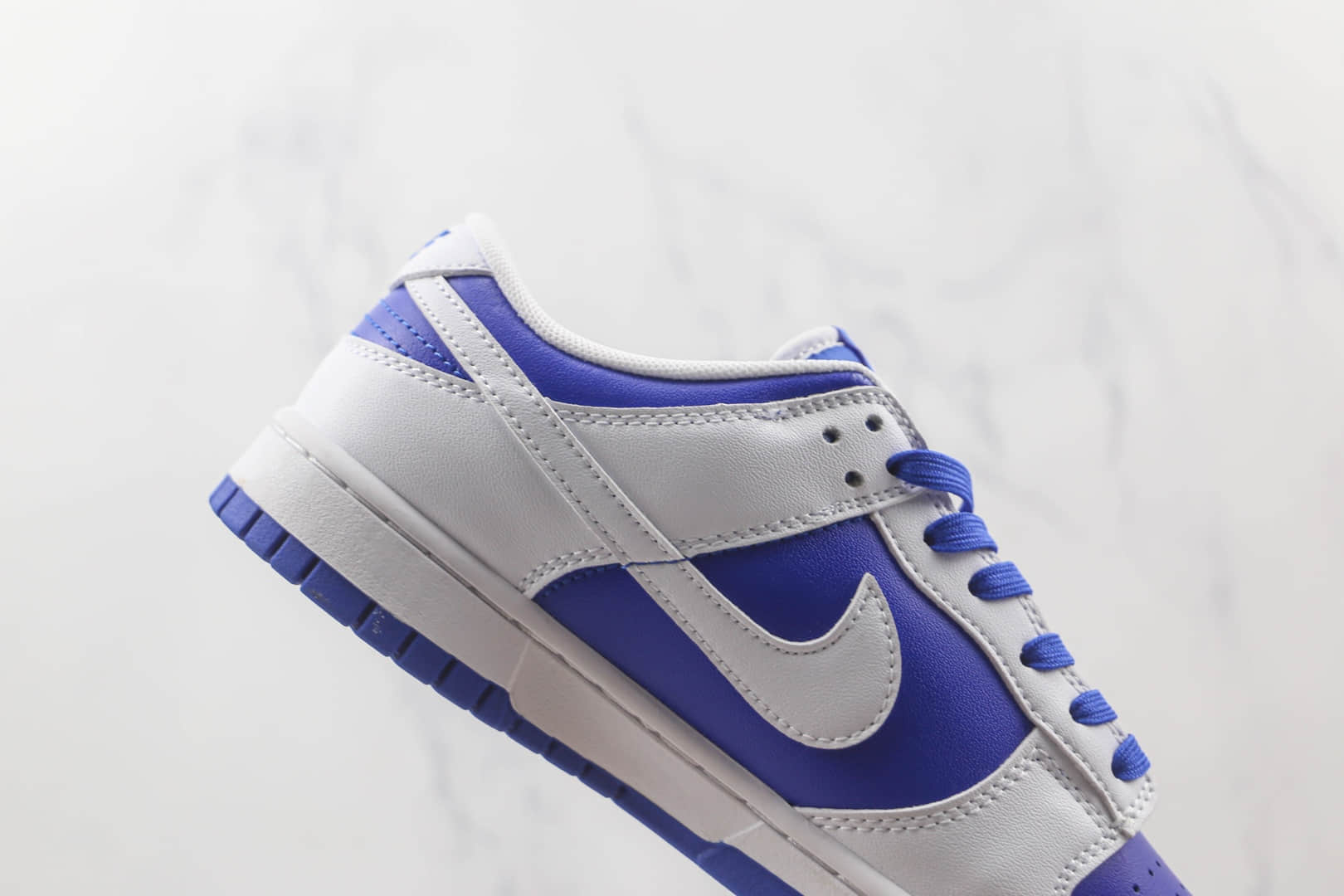 耐克Nike SB Dunk纯原版本低帮SB DUNK白蓝拼接板鞋原楦头纸板打造 货号：DD1391-401