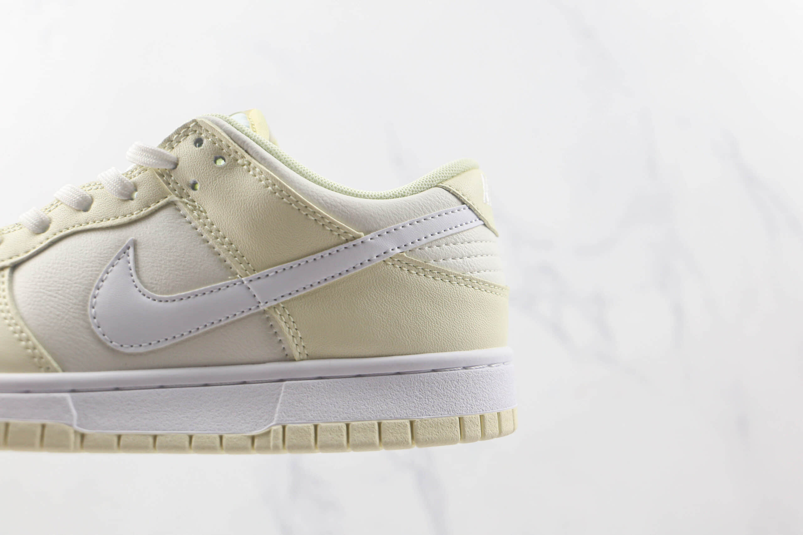 耐克Nike Dunk Low Coconut Milk纯原版本低帮DUNK椰奶配色板鞋原楦头纸板打造 货号：DJ6188-100